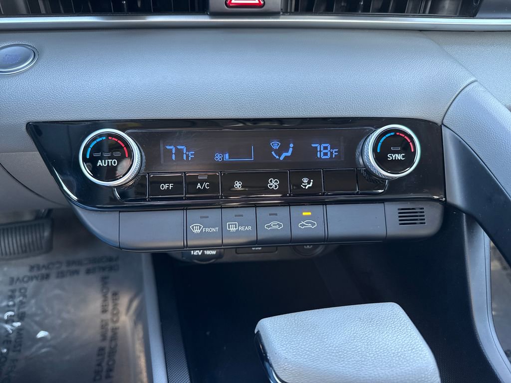 Used 2023 Hyundai Elantra SEL w/ Cargo Package image 30