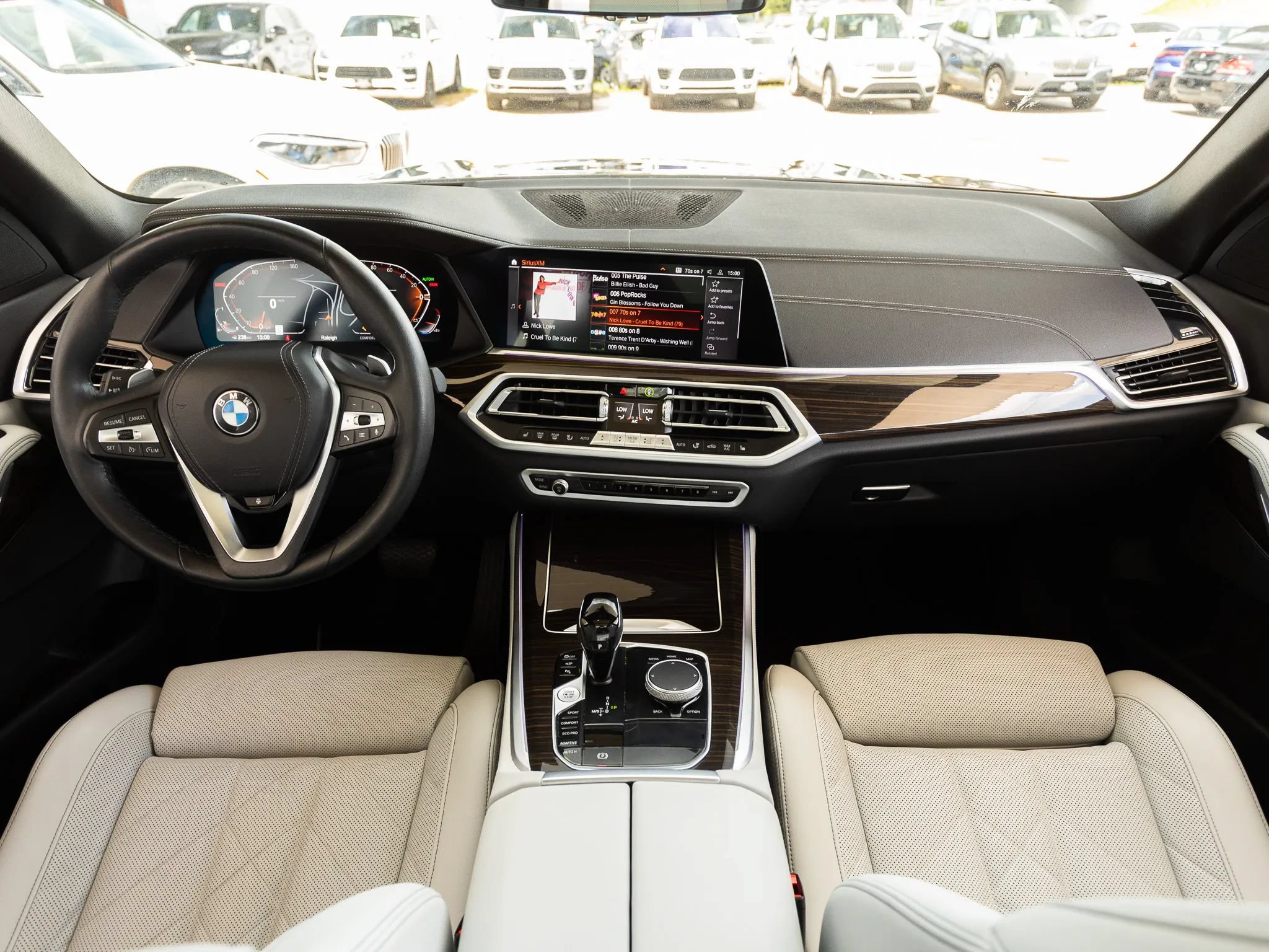 Used 2023 BMW X5 sDrive40i RWD image 2