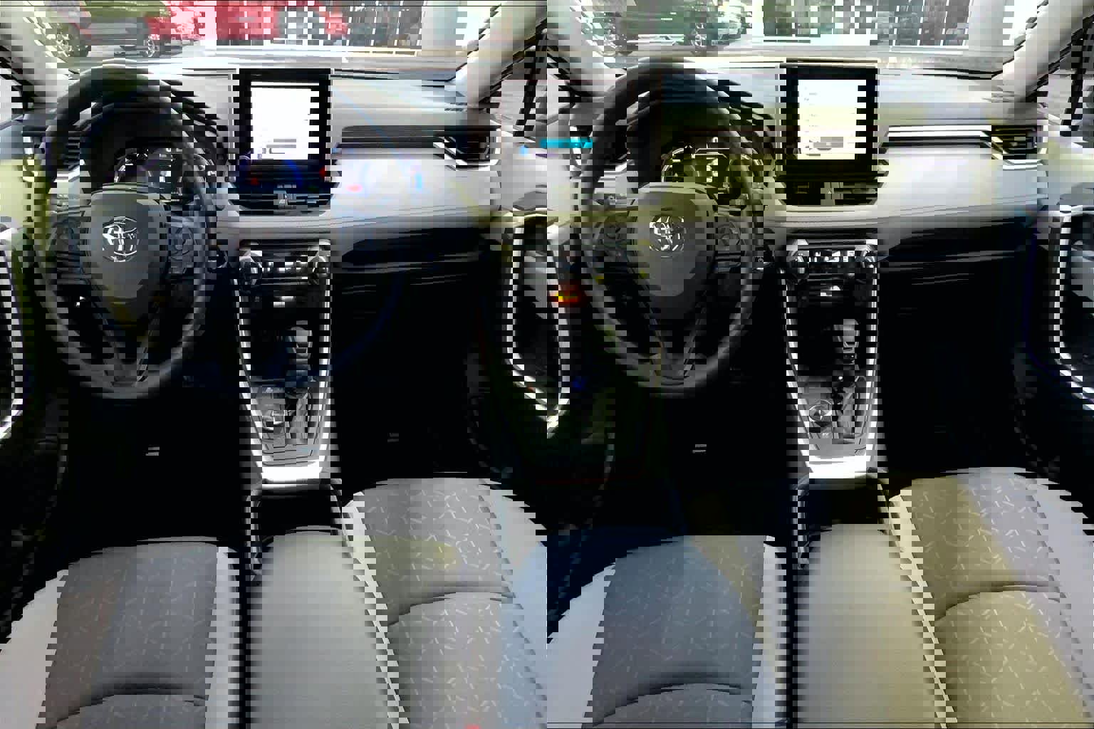 Used 2024 Toyota RAV4 XLE image 15