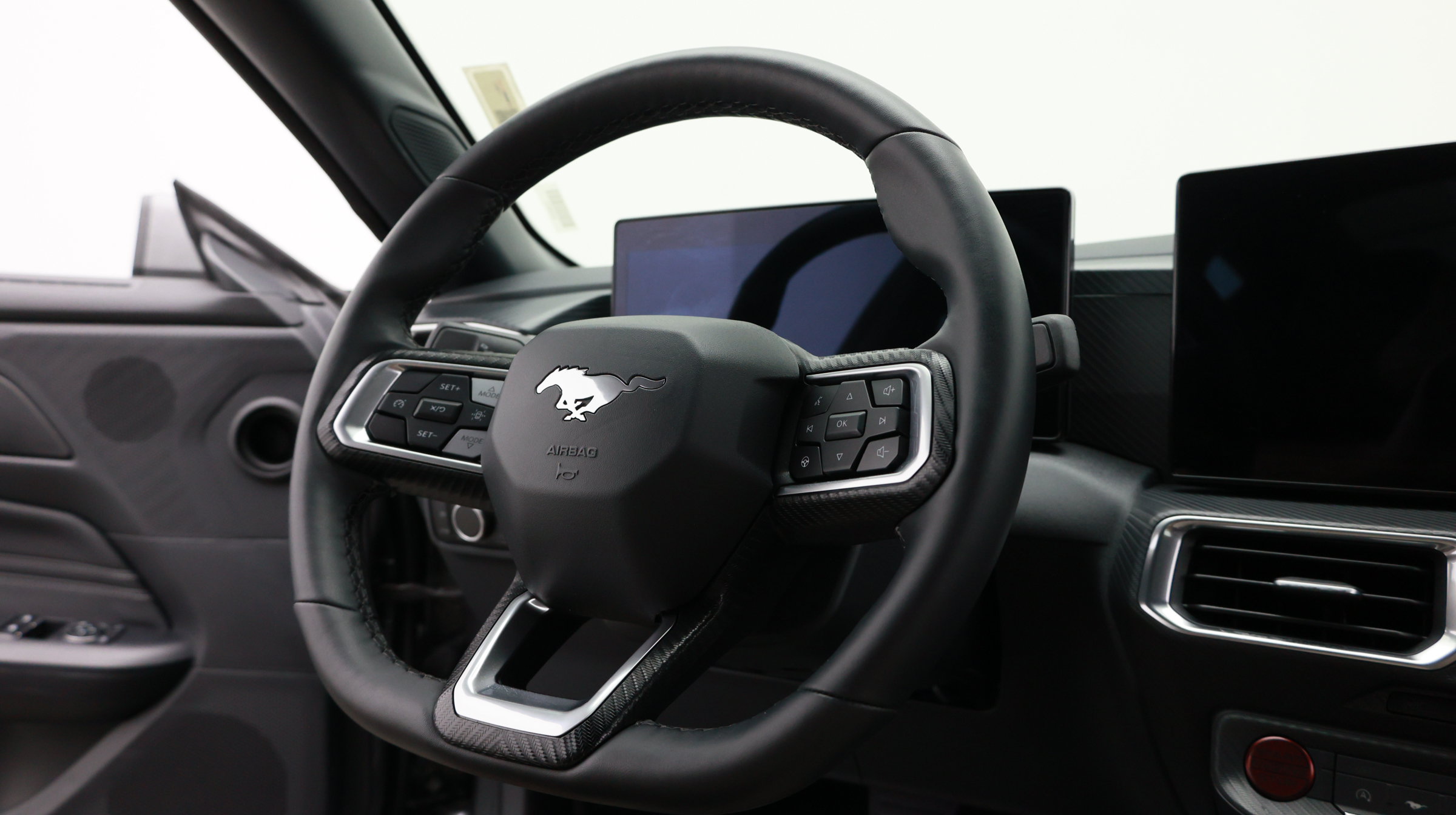 Used 2026 Ford Mustang Premium RWD image 31
