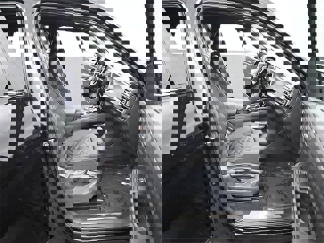 New 2026 Volkswagen Atlas Cross Sport SE image 14