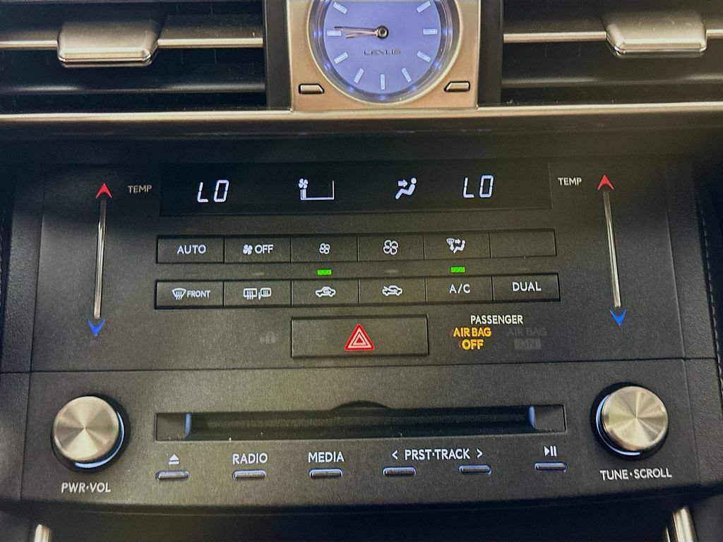 Used 2015 Lexus IS 250 RWD image 19