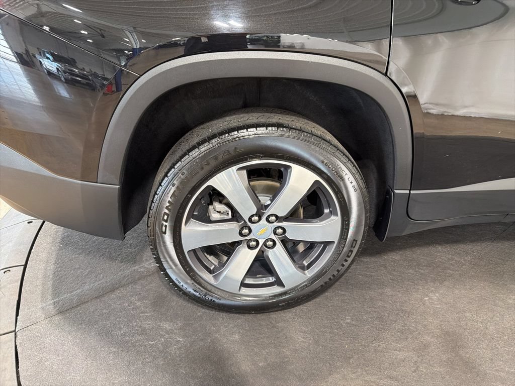 Certified 2021 Chevrolet Traverse LT w/ LT Premium Package AWD/4WD image 39