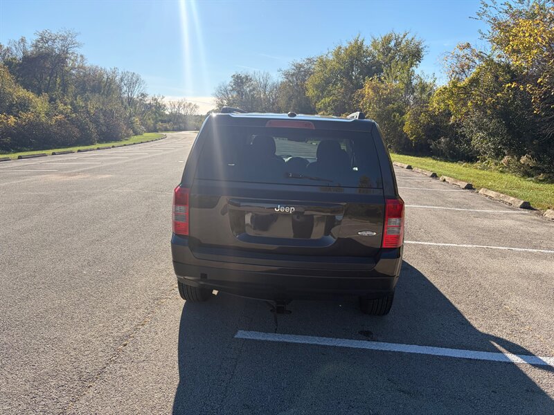 Used 2014 Jeep Patriot High Altitude FWD image 4