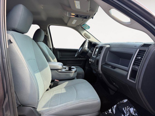 Used 2018 RAM 1500 Express w/ Express Value Package AWD/4WD image 9