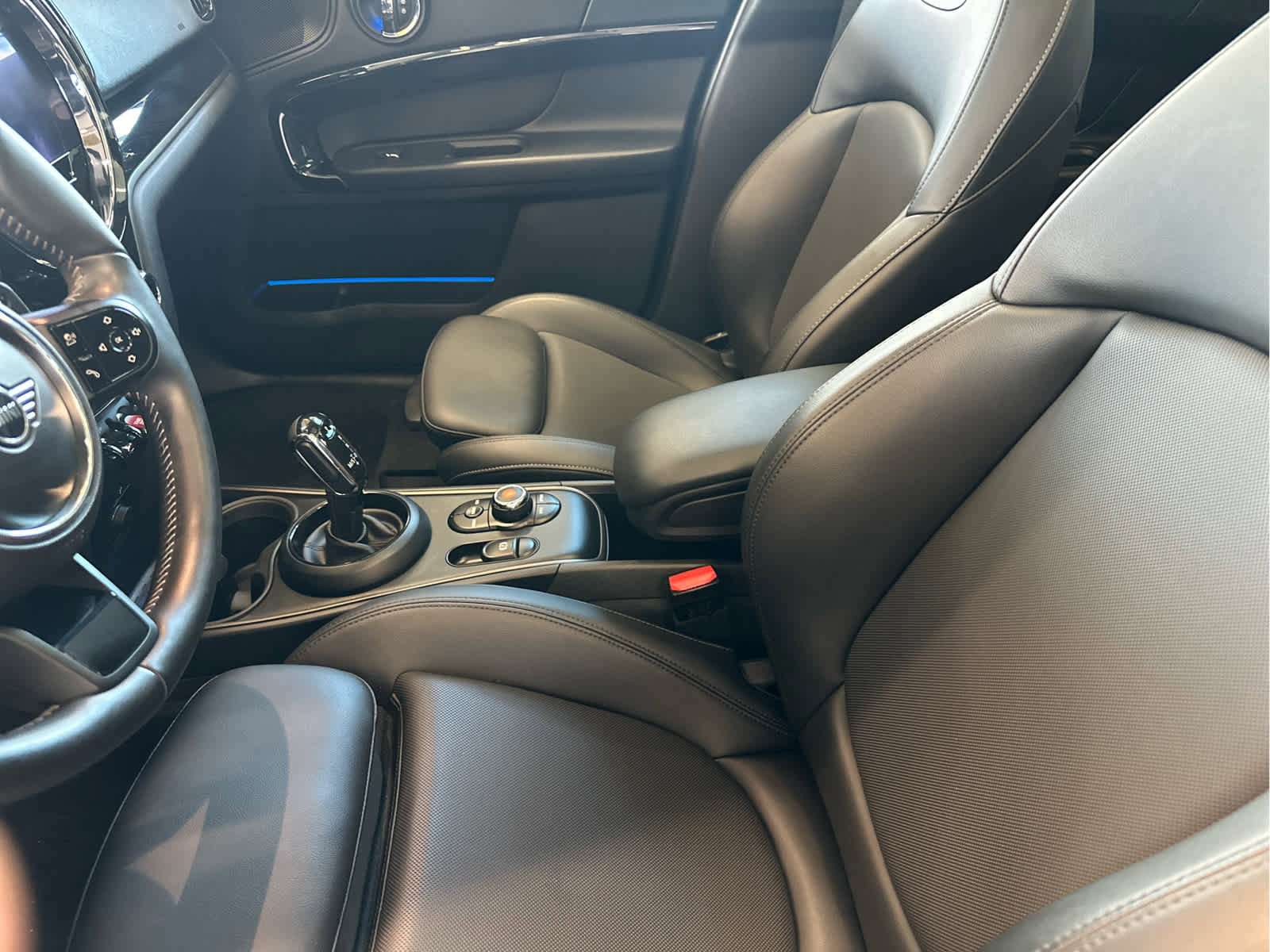 Used 2022 MINI Cooper Countryman S w/ Storage Package image 16