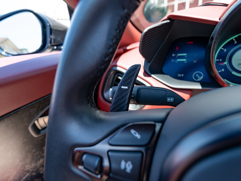 Used 2020 Aston Martin DBS Superleggera Volante RWD image 23