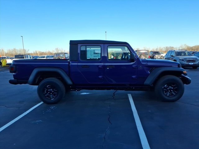 New 2026 Jeep Gladiator Sport image 17