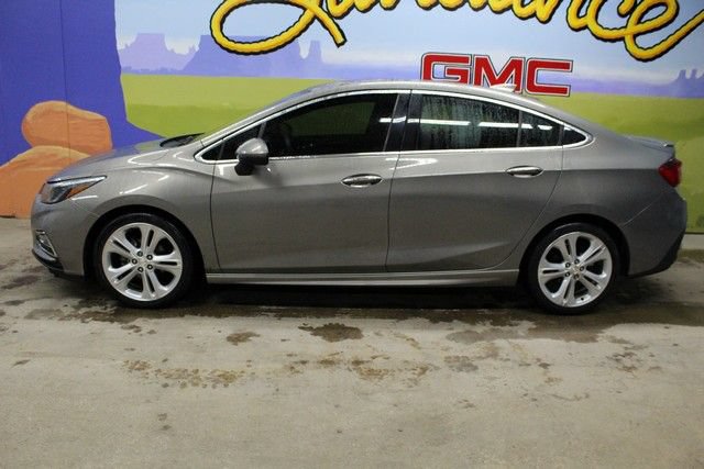 Used 2017 Chevrolet Cruze Premier w/ Premier True North Edition FWD image 8