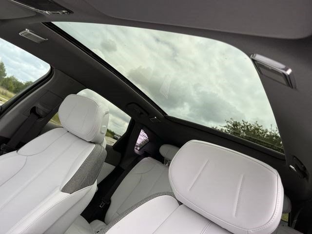 New 2026 Cadillac Optiq Luxury 1 AWD/4WD image 18