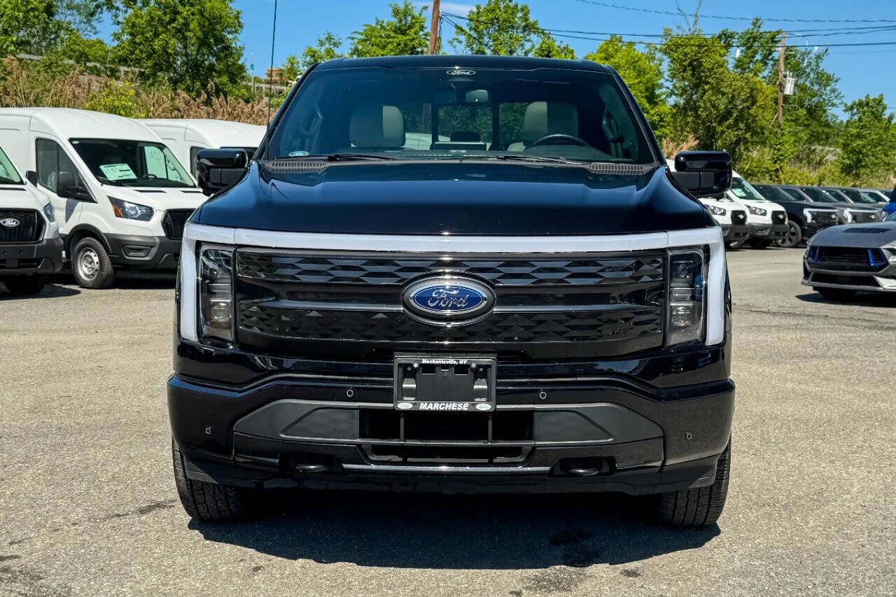 Used 2022 Ford F150 Lightning Platinum AWD/4WD image 8