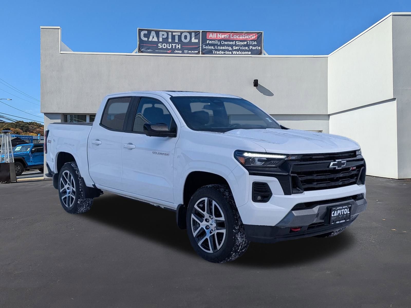 Used 2023 Chevrolet Colorado Z71 w/ Z71 Convenience Package 2 image 1