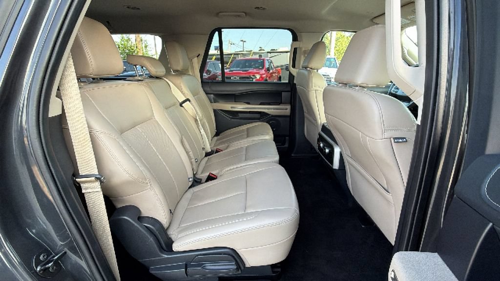 Used 2023 Ford Expedition Max XLT AWD/4WD image 31