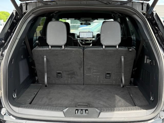 Used 2025 Ford Explorer ST-Line AWD/4WD image 24