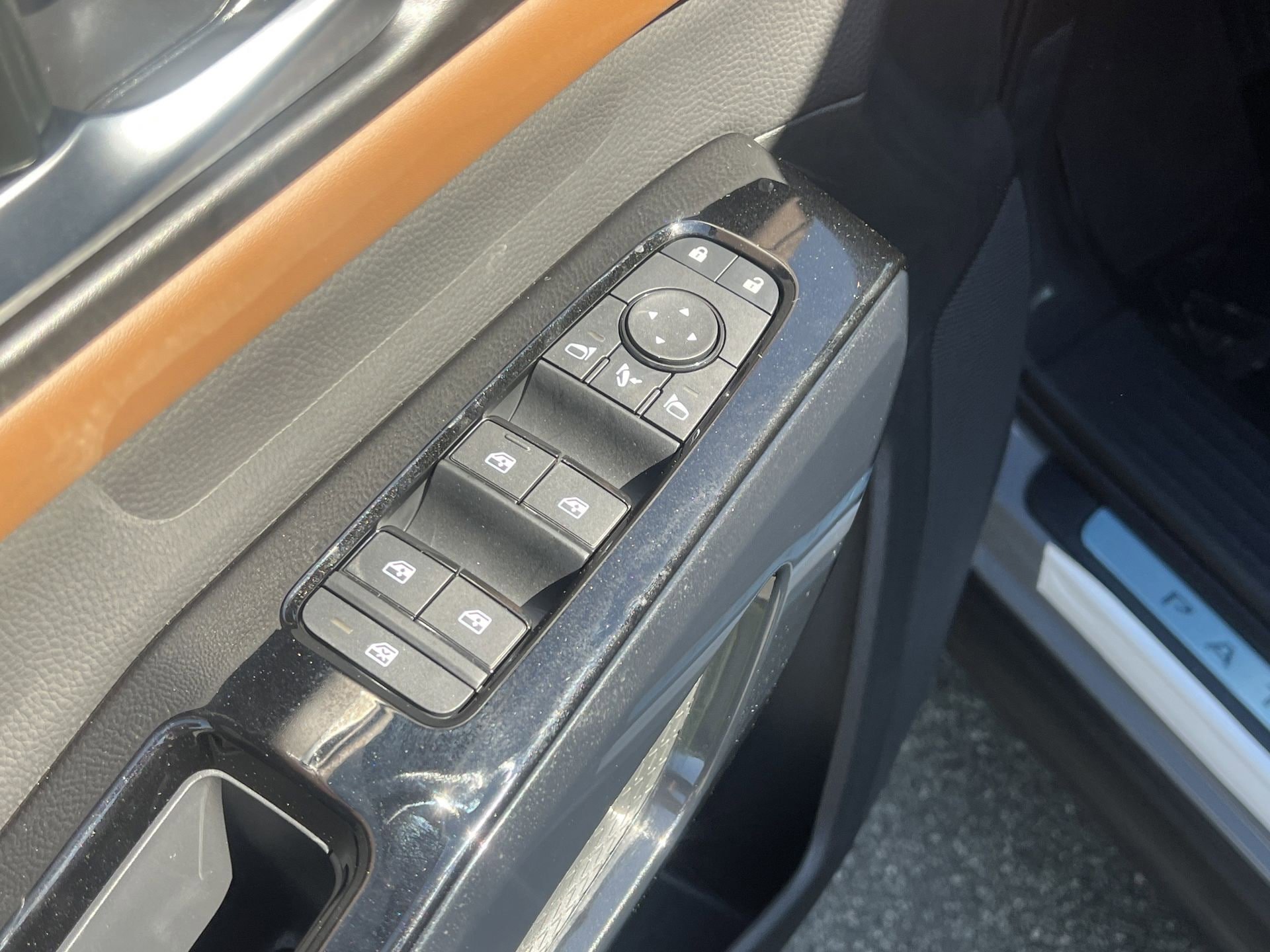New 2026 Nissan Pathfinder Platinum AWD/4WD image 16