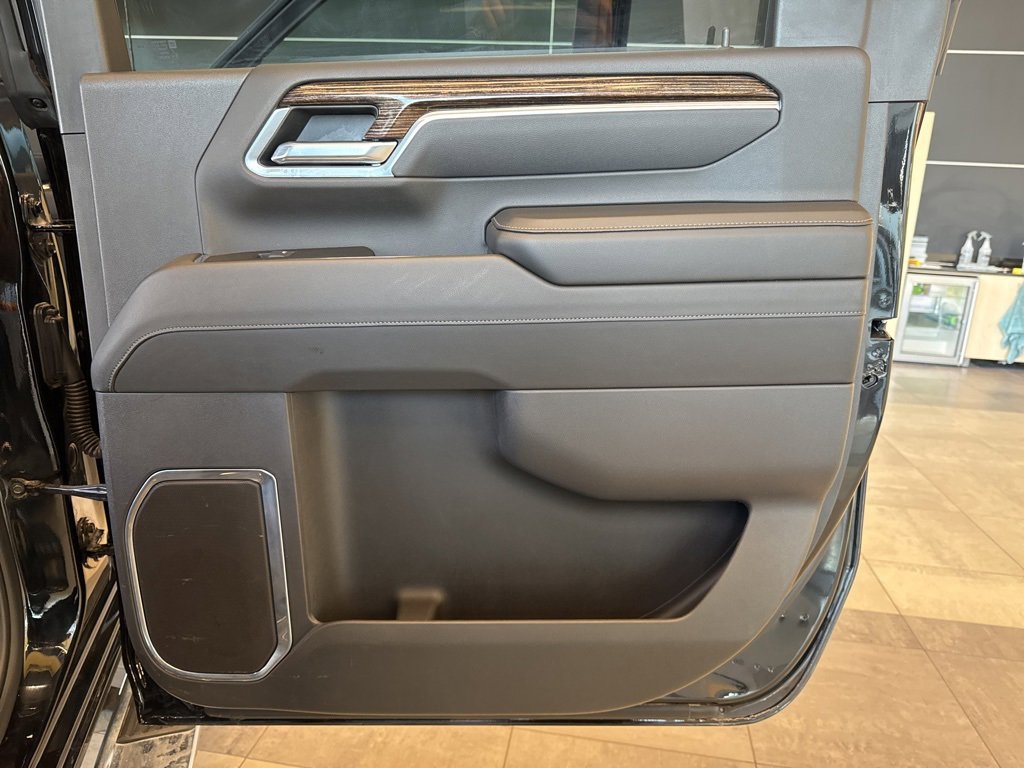 Used 2025 GMC Sierra 3500 SLE w/ SLE Value Package image 24