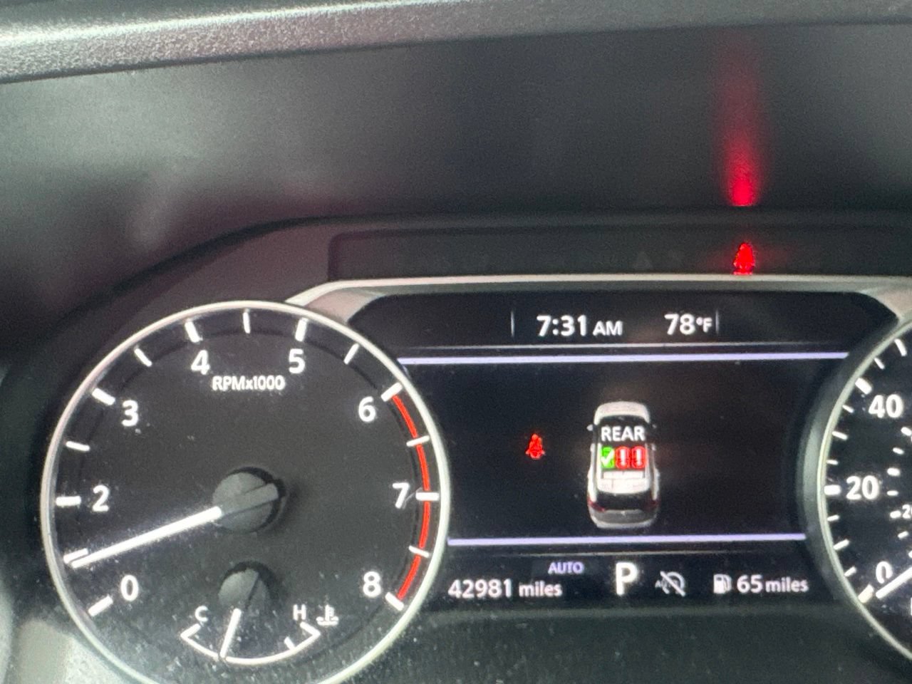 Used 2024 Nissan Rogue S AWD/4WD image 43
