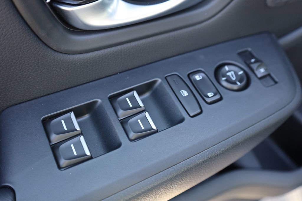 New 2025 Honda Pilot Touring image 11