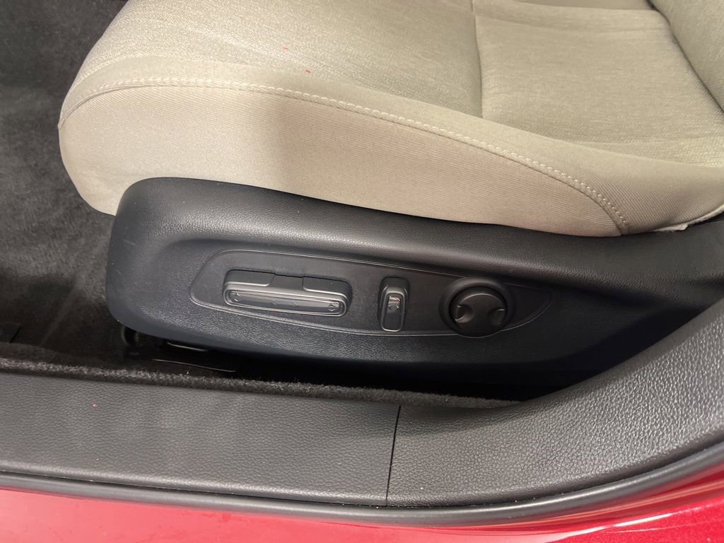 Certified 2025 Honda Accord SE image 21