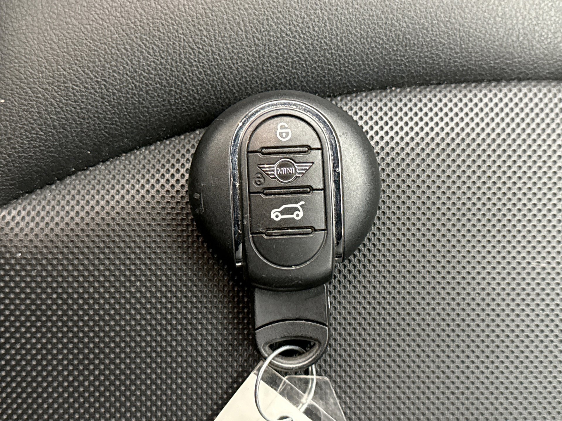 Used 2024 MINI Cooper SIGNATURE image 23