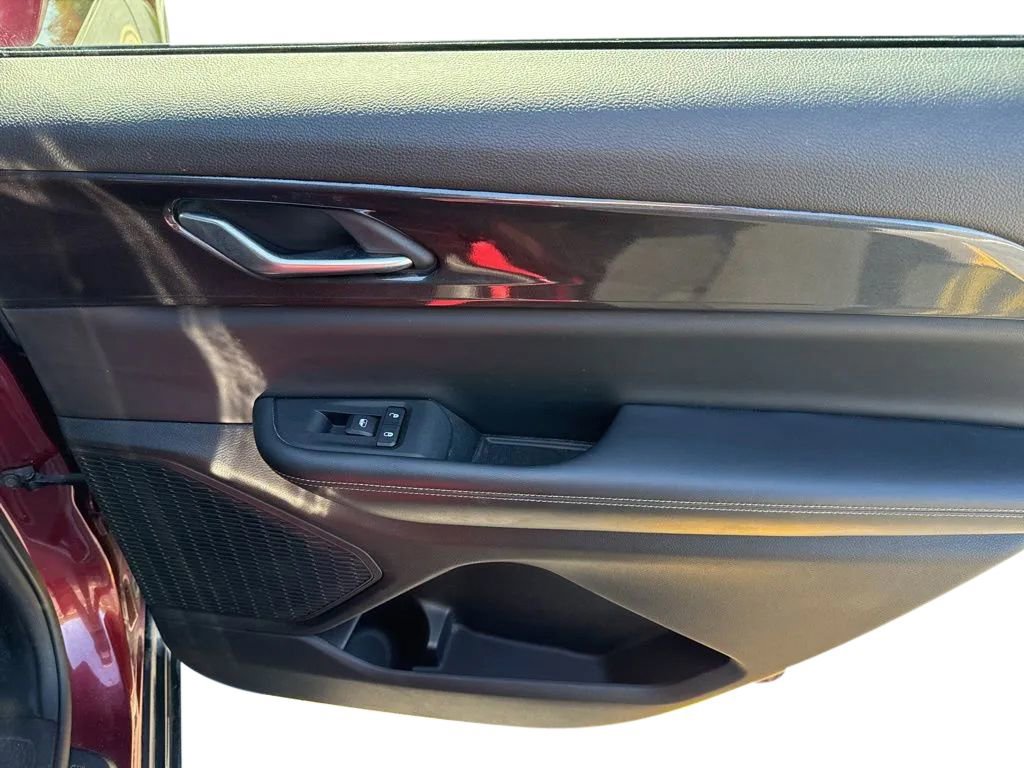 Used 2023 Jeep Grand Cherokee L Laredo image 31