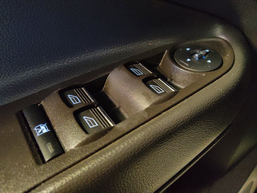 Used 2018 Ford Escape Titanium image 27