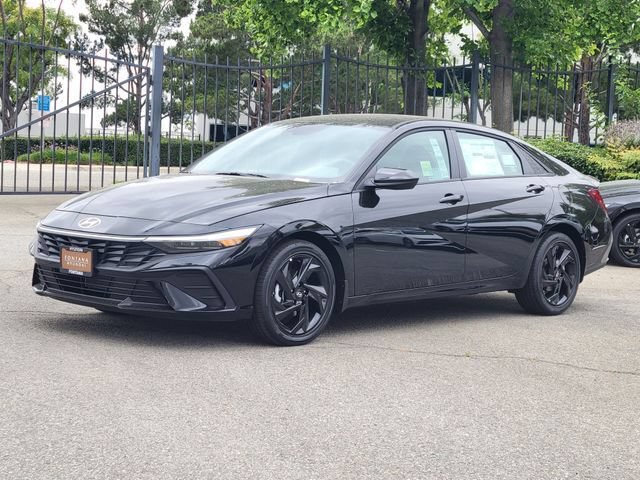 New 2026 Hyundai Elantra Sport FWD image 2