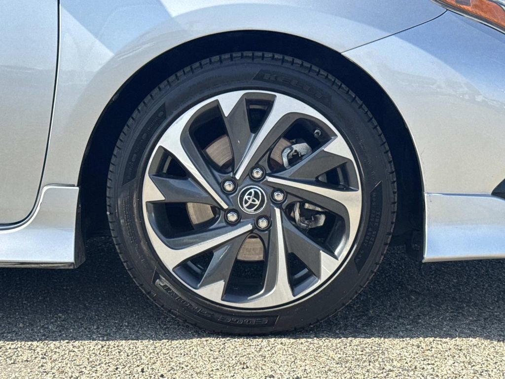 Used 2018 Toyota Corolla iM image 30