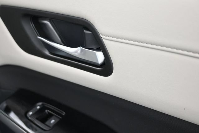 Used 2026 Nissan Pathfinder SL FWD image 45