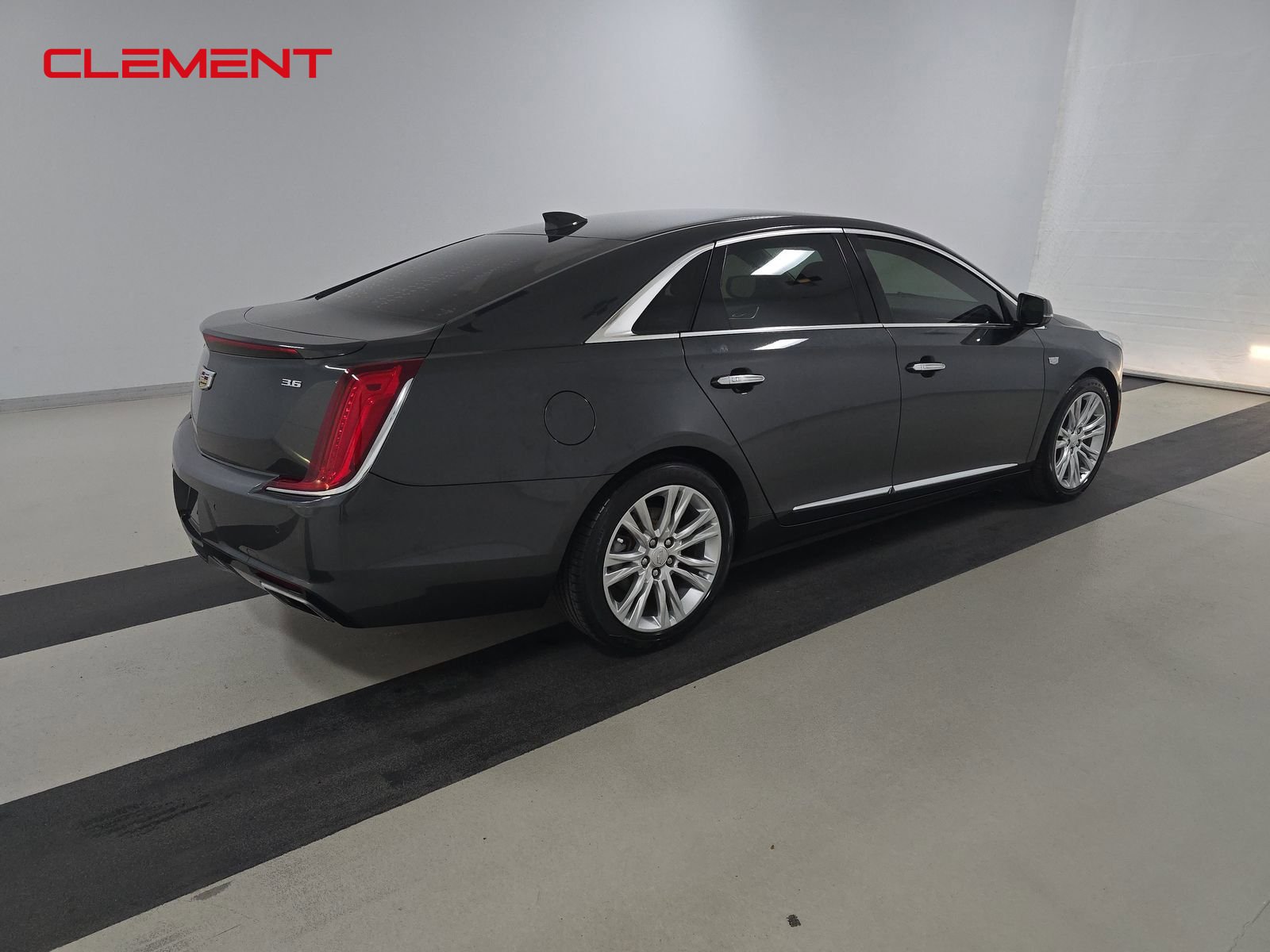 Used 2018 Cadillac XTS Luxury image 5