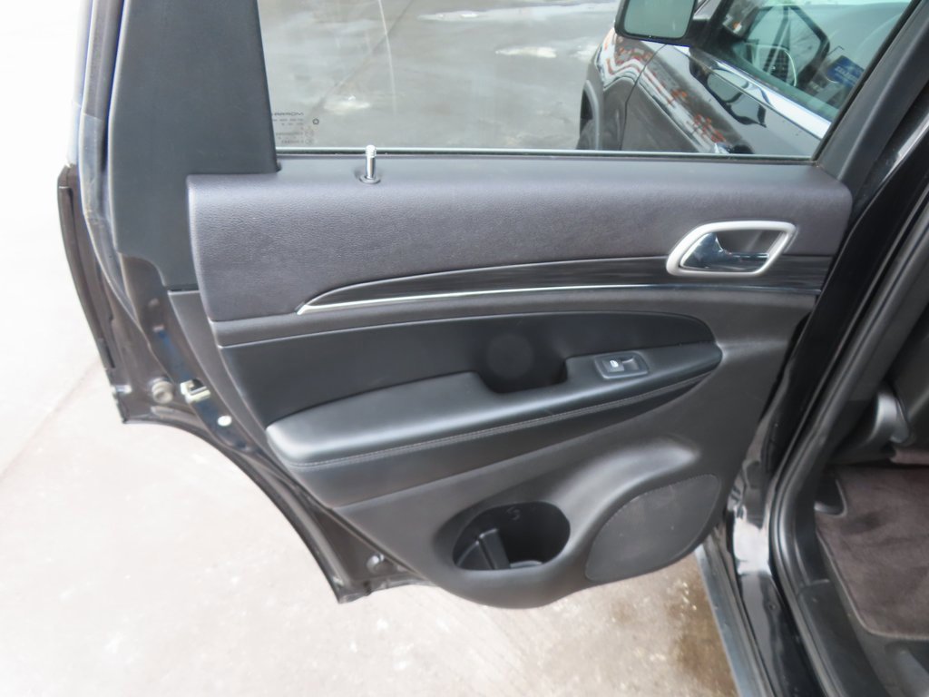 Used 2019 Jeep Grand Cherokee Limited image 32