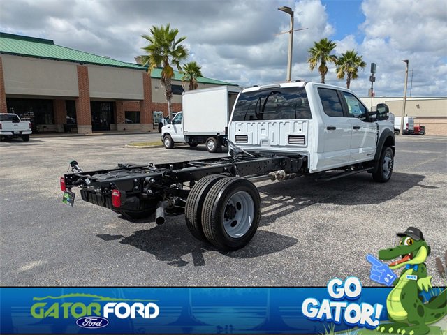 New 2026 Ford F550 4x4 Crew Cab image 4