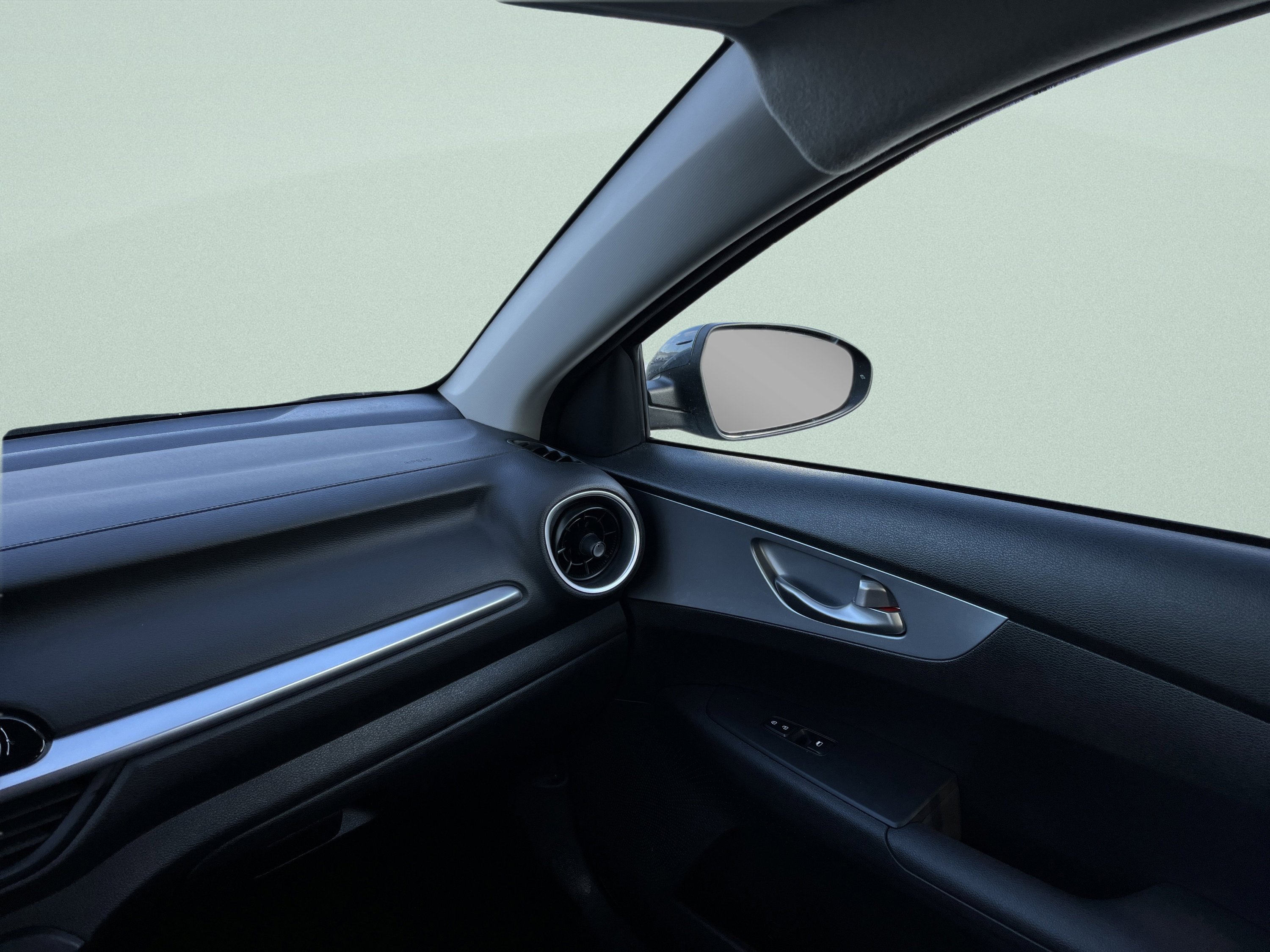 Used 2023 Kia Forte LXS image 29