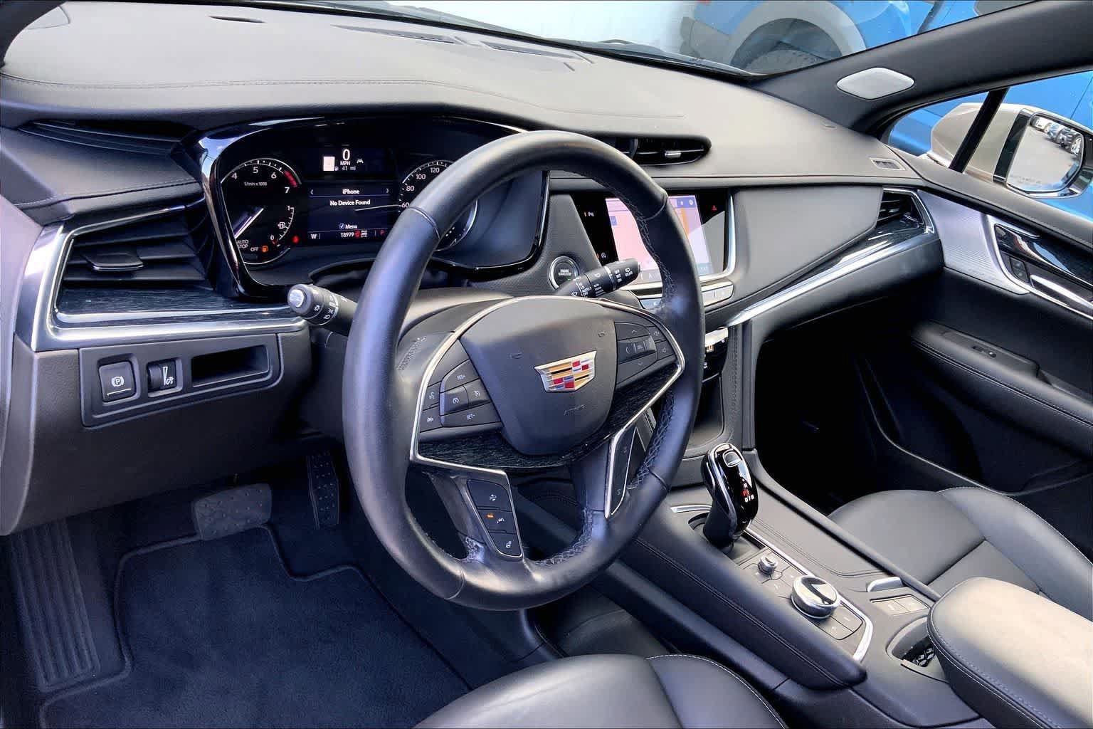 Used 2023 Cadillac XT5 Premium Luxury AWD/4WD image 3