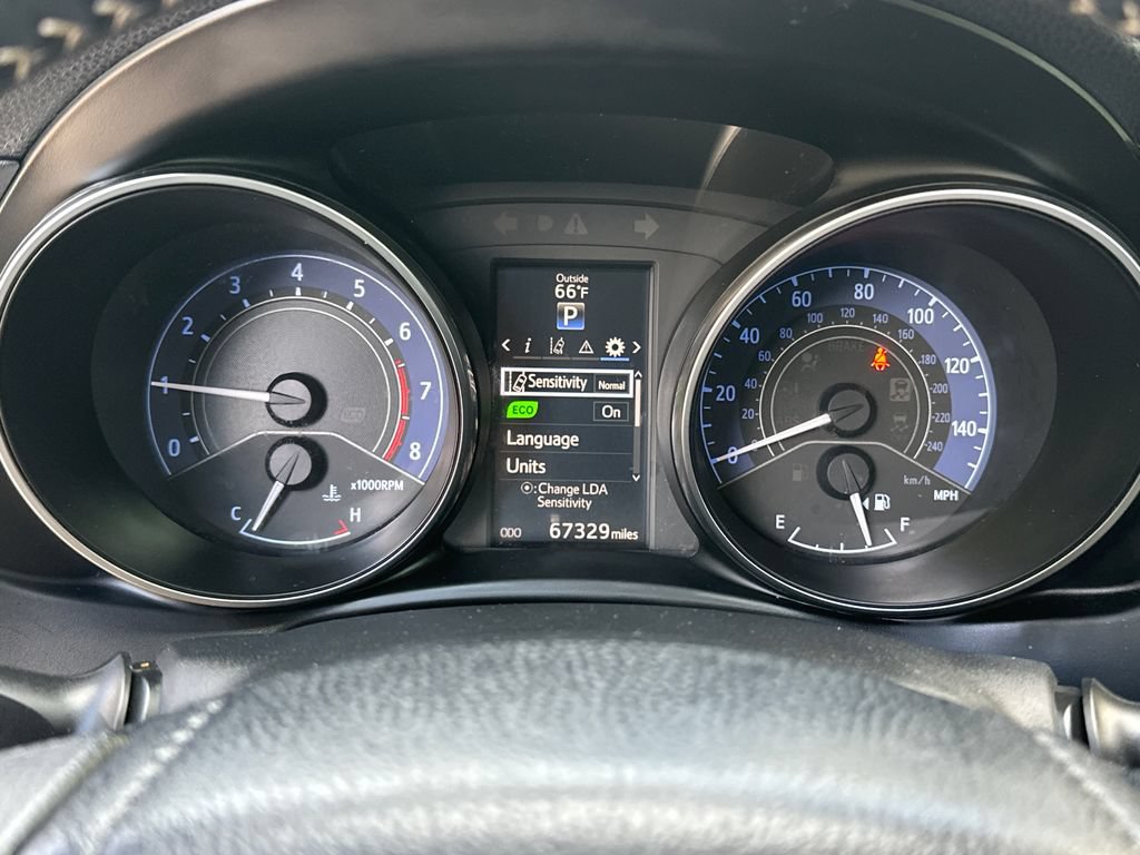 Used 2018 Toyota Corolla iM FWD image 21