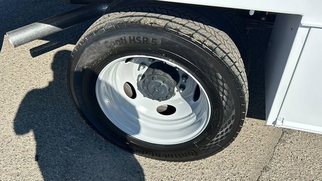 New 2025 Ford F550 2WD Regular Cab Super Duty image 18