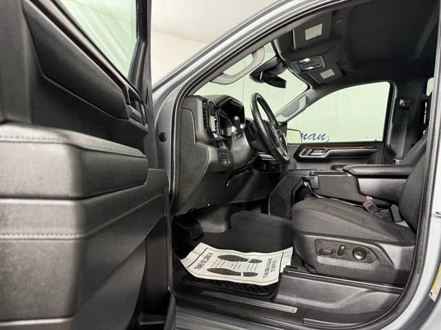 Used 2024 Chevrolet Silverado 1500 LT image 11