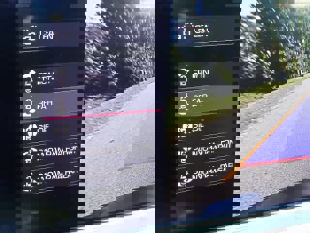 Used 2018 Porsche Panamera image 46