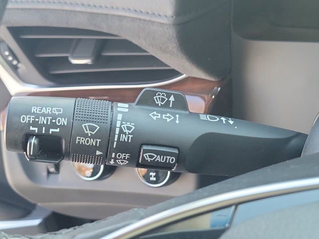 Used 2020 Cadillac Escalade Luxury w/ Escalade Sport Edition image 20