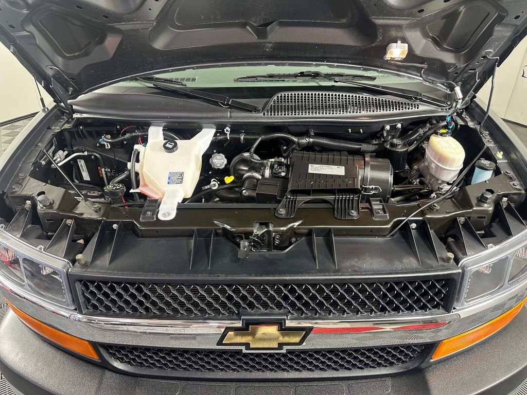 Used 2016 Chevrolet Express 3500 LT w/ LT Preferred Equipment Group image 12