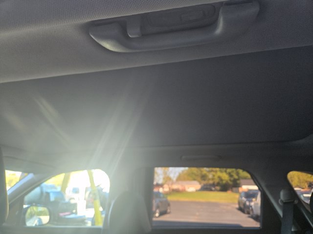 Used 2022 Kia Sorento S w/ Panoramic Sunroof Package FWD image 21