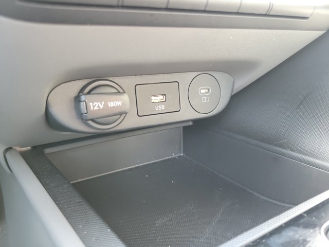 Certified 2026 Hyundai Elantra SE w/ Cargo Package FWD image 30