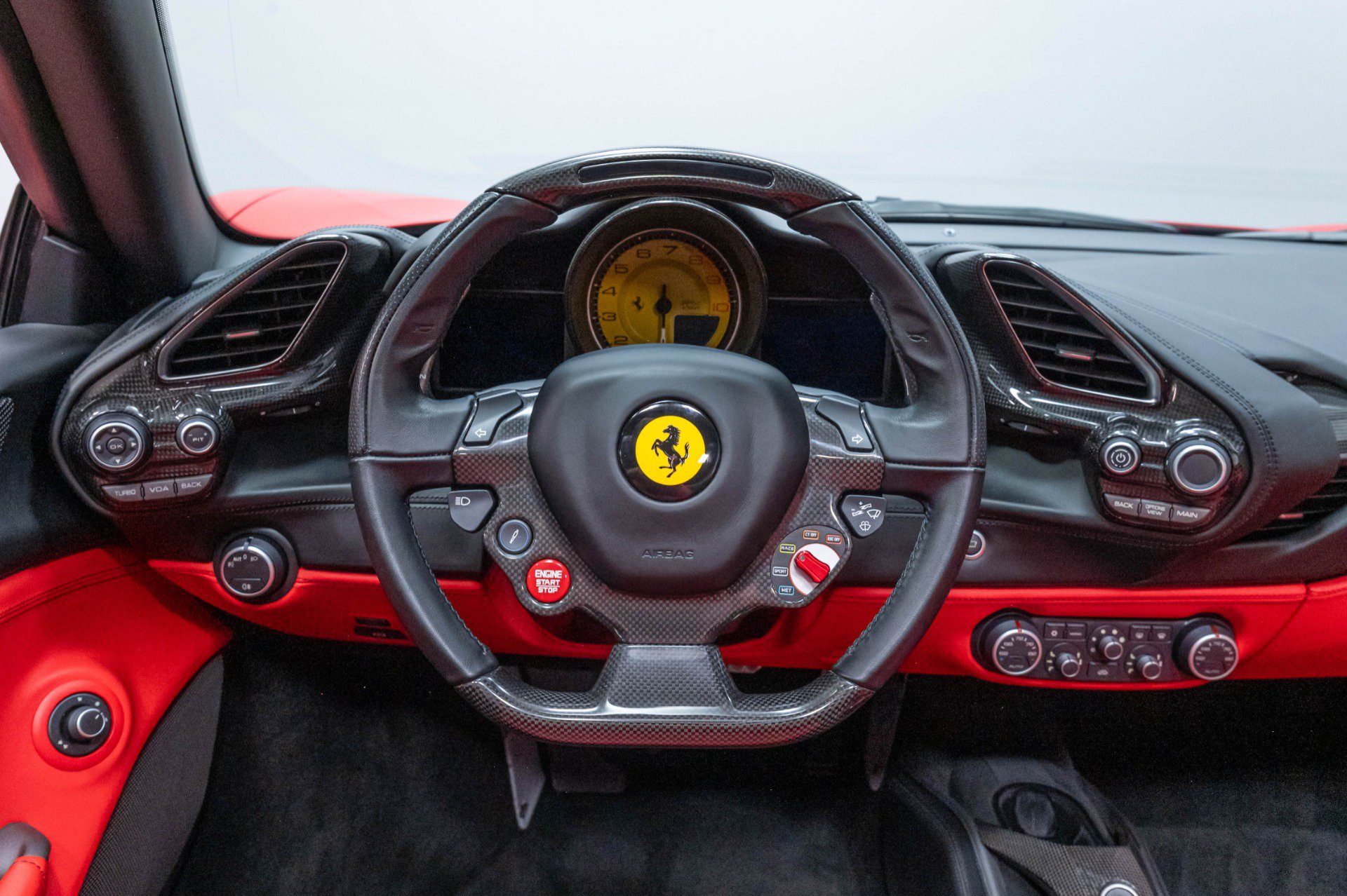 Used 2018 Ferrari 488 Spider RWD image 15