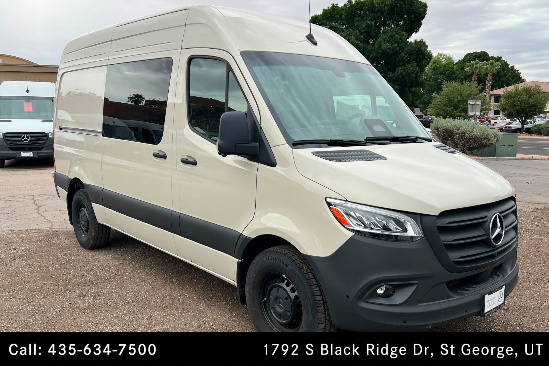 Used 2025 Mercedes-Benz Sprinter 2500 image 7