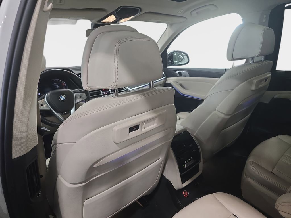 Used 2022 BMW X7 xDrive40i w/ Premium Package image 13