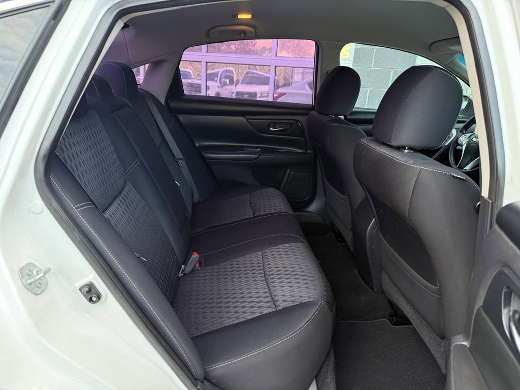 Used 2016 Nissan Altima 2.5 S w/ Power Driver Seat Package FWD image 23