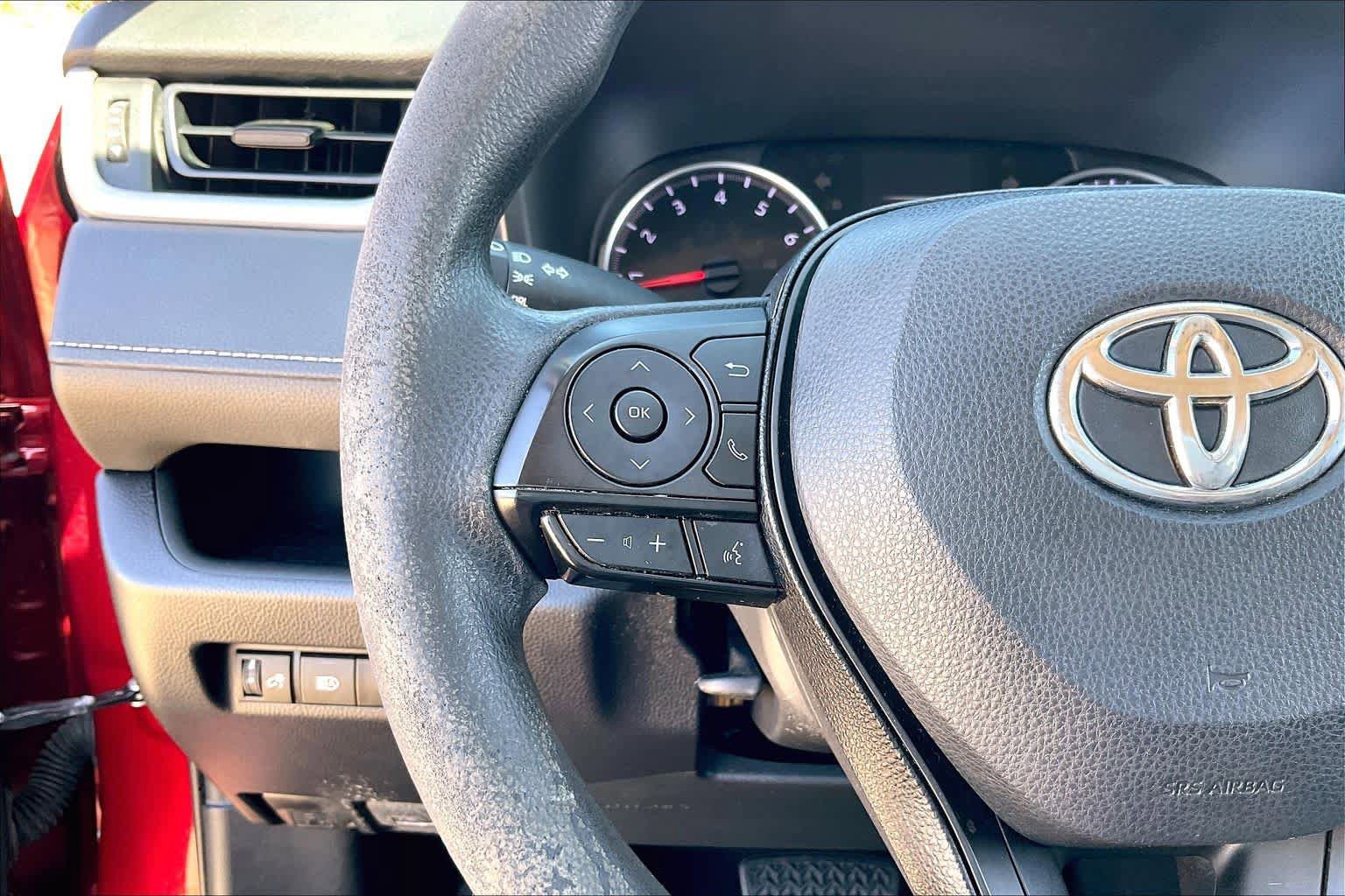 Used 2019 Toyota RAV4 LE FWD image 48