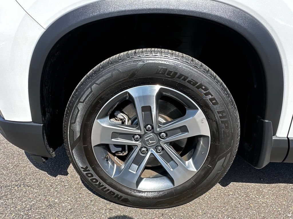 Used 2025 Honda Pilot EX-L image 9