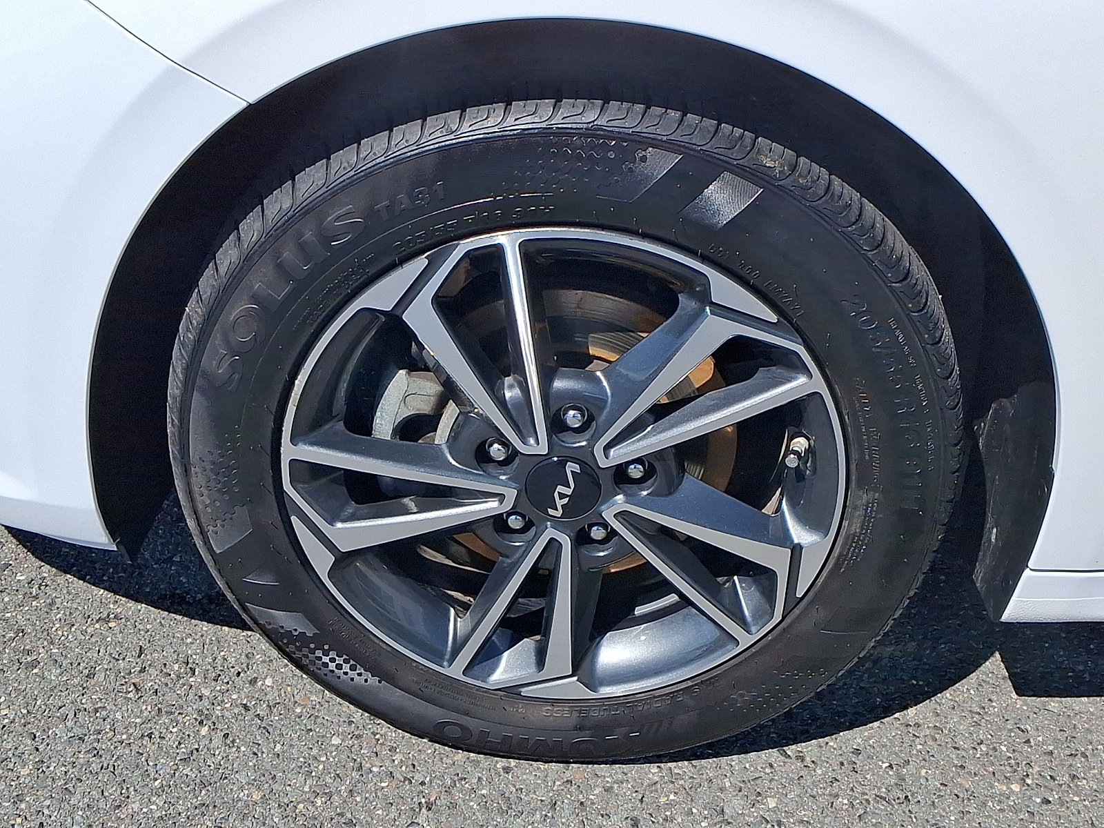 Used 2023 Kia Forte LXS FWD image 8