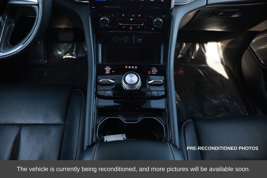 Used 2023 Jeep Grand Cherokee Overland w/ Advanced Protech Group III image 28